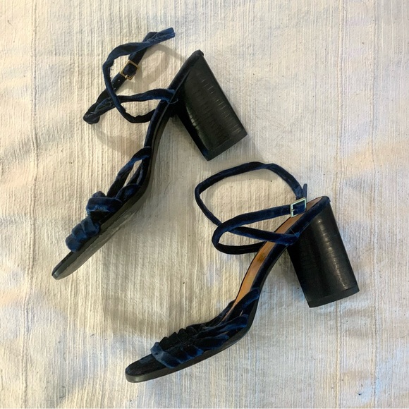Robert Clergerie vintage navy blue velvet sandals/heels - Picture 3 of 7